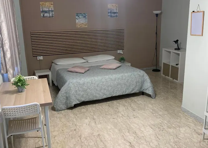 Neapolis Center2