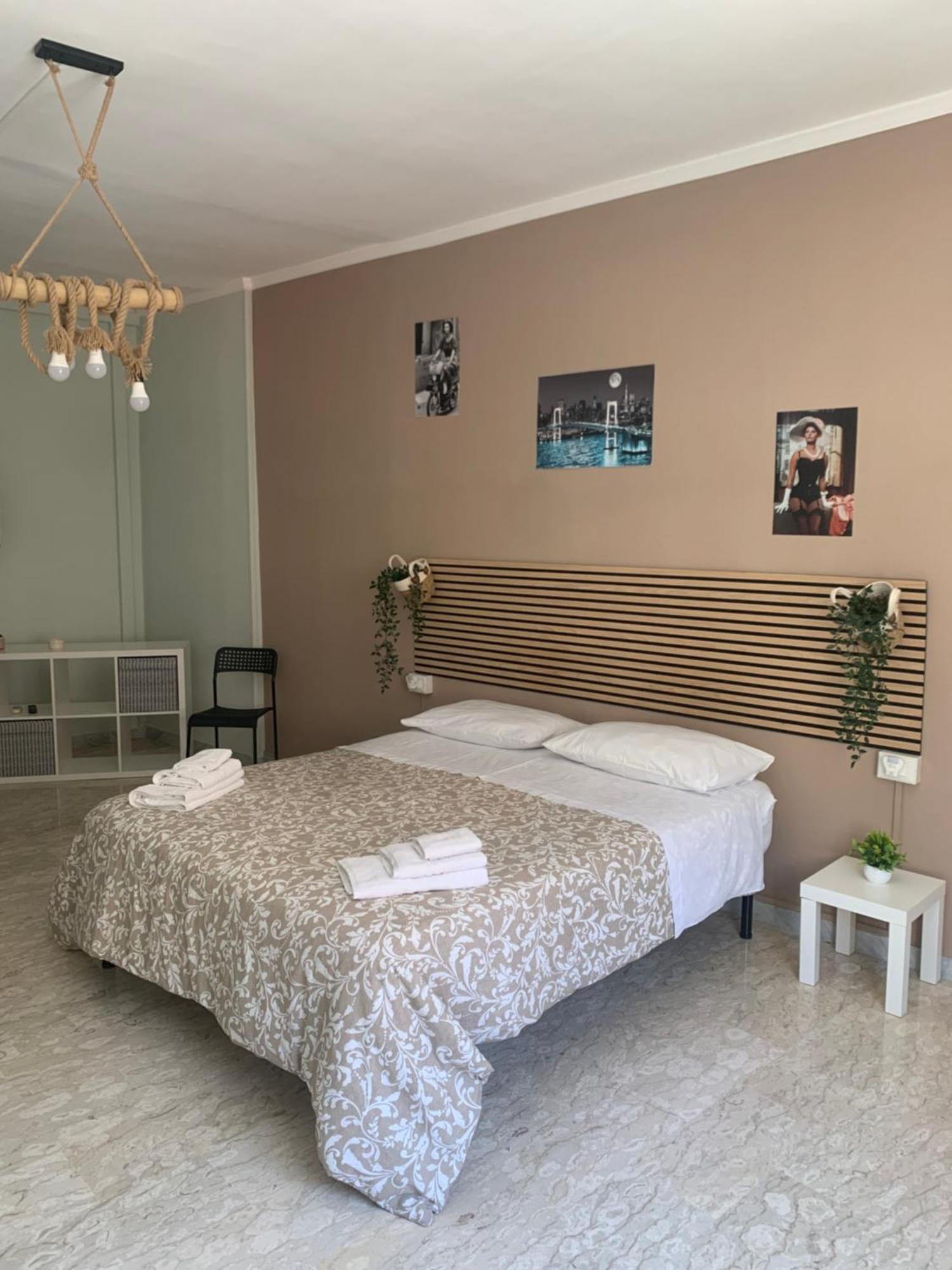 Alojamento de Acomodação e Pequeno-almoço Neapolis Center2 *
