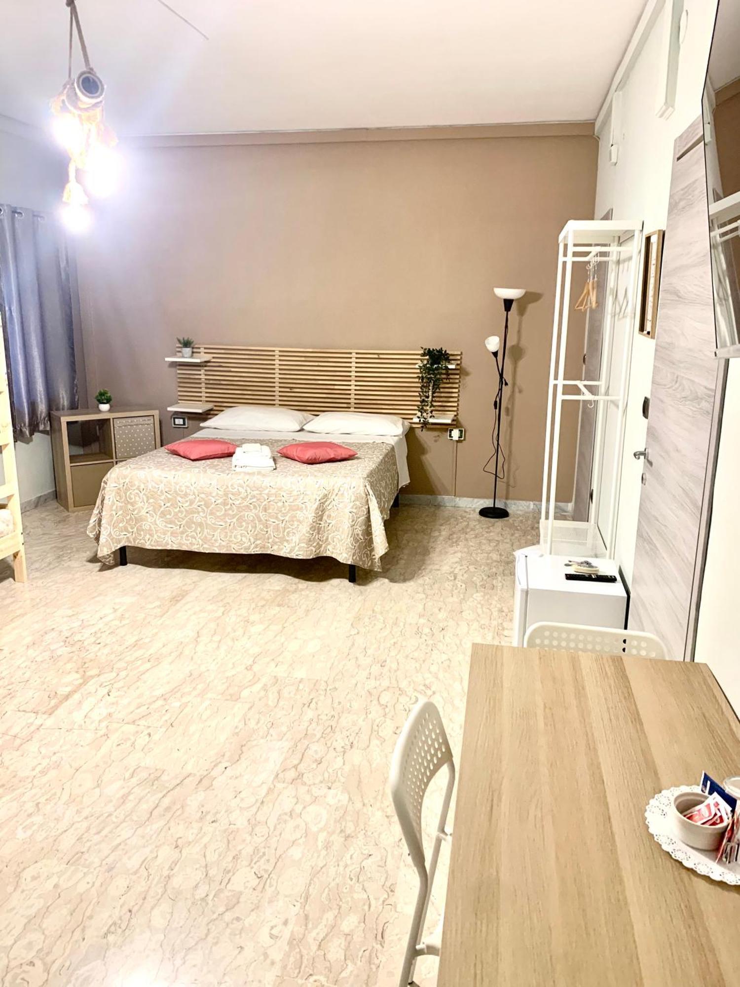 Neapolis Center2 *
